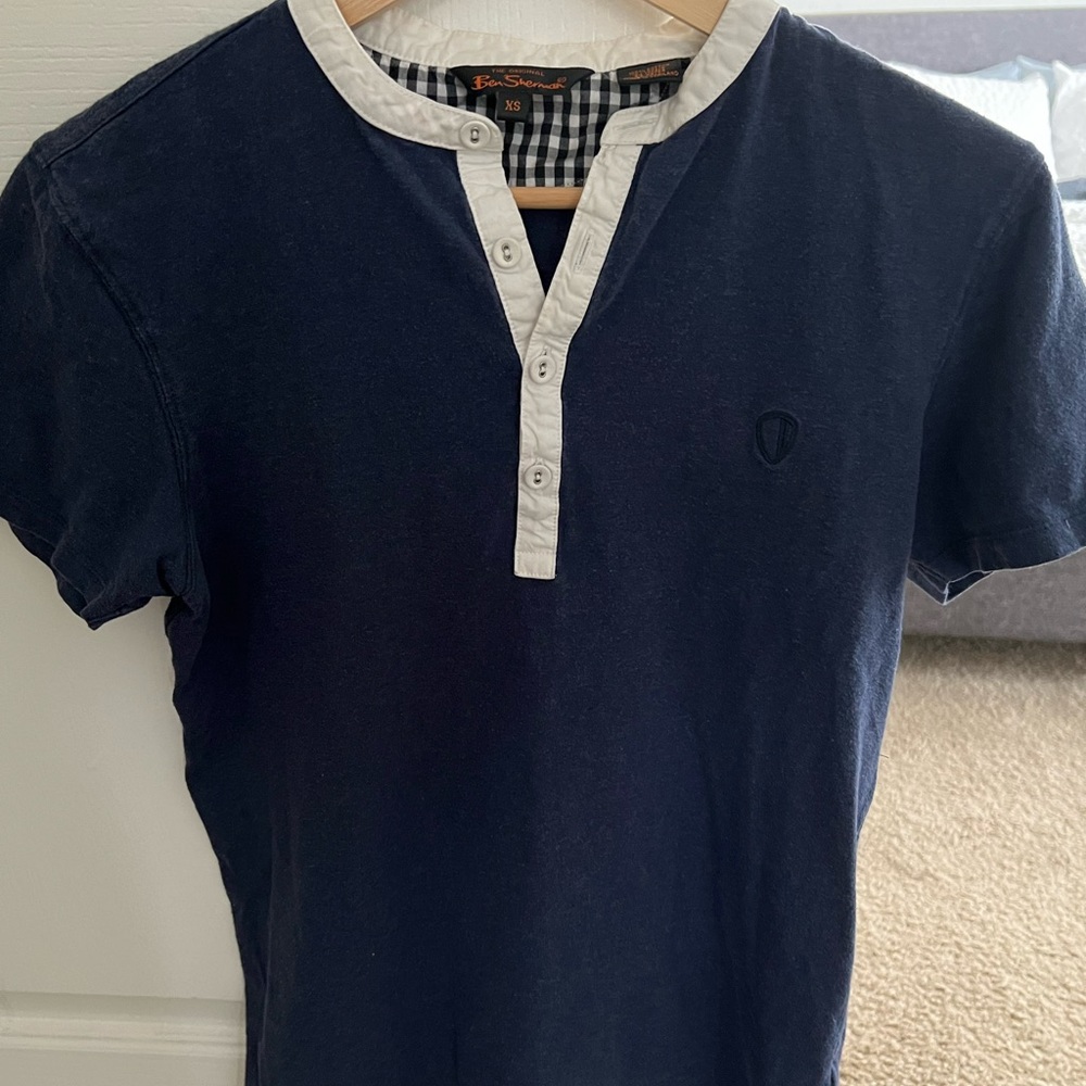 Ben Sherman Deep Button Up Neck. Dark Blue. Size X-Small.
